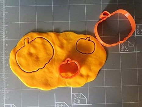 Halloween pumpkin cookie cutter (2 Inch)