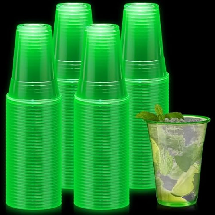 LemonRoad 50 Pack Blacklight Party Glow Cups 16 oz Plastic Neon Cups Disposable Glow in the Dark for Parties Birthdays 80s Themed Events Green