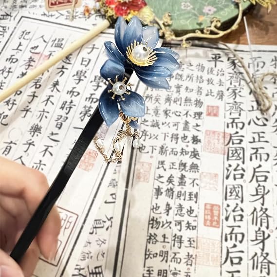 1 pcs Rabithenn Blue Lotus Flower Hairpin Chinese Hanfu Style Hair Fork Retro Flower with Resin Handmade Hair Clip Hair Accessories for Women Girls Long Hair (Blue Lotus)