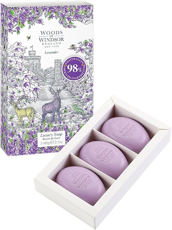 Woods of Windsor Lavender Soap Bars, Moisturising Soap Bar with Shea Butter, Vegetable Based Fine Milled Soap with Notes of Patchouli and Musk, Hand and Body Soap, Lavender Scent 3 x 60g