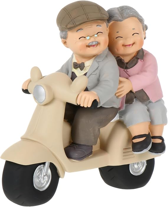 Elderly Couple Resin Ornament Romantic Desk Wedding Decor Gift