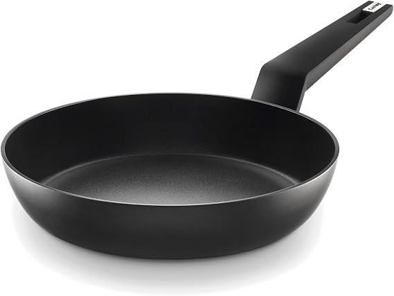 Castey Titanium Full Induction Fry Pan with Handle, 26 cm, Aluminium Black, 26 x 20.5 x 5.4 cm