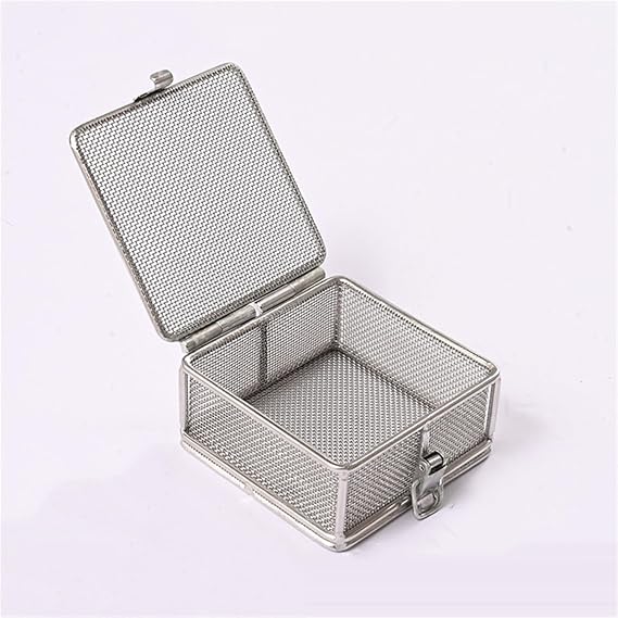 Medical 304 Stainless Steel Instrument Operation Mesh Basket with Lid, Instruments Tray Sterilization Trays case Box,Mesh Perforated Disinfection Baskets,for Hospital,10 * 10 * 10cm