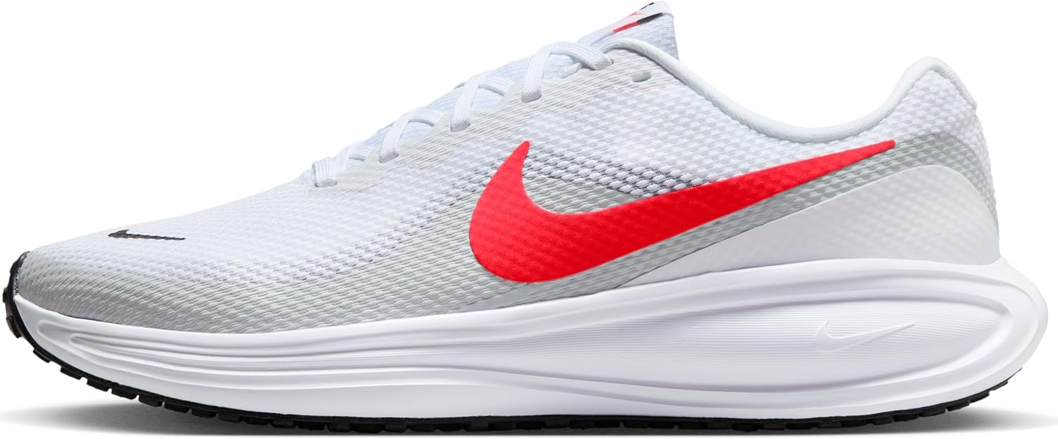 Nike Men's Revolution 8Sneaker