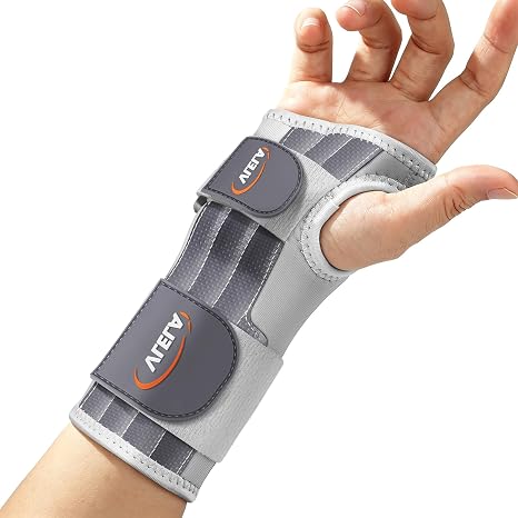 Carpal Tunnel Wrist Brace Night Support, Right Hand, Large
