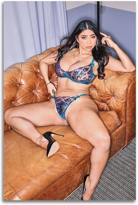 Tropical Sexy Girls Violet Myers Bikini Women Hot Girl Babes Curvy Poses Poster for Room Aesthetic Posters & Prints on Canvas Wall Art Poster for Room Unframe-style 08x12inch(20x30cm)