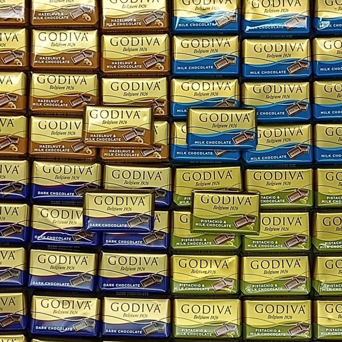 Godiva Napolitan Chocolate Assortment, 4 Types, Individually Packaged, Approximately 80 Pieces, 11.3 oz 320 g, Milk, Dark, Hazelnut, Pistachio, Gift, Large Capacity, For Sharing, PSJBOX