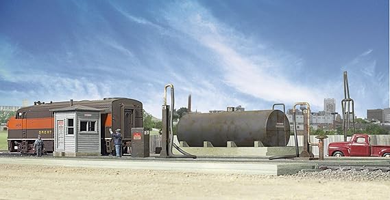 Walthers Cornerstone Series Kit HO Scale Diesel Fueling Facility